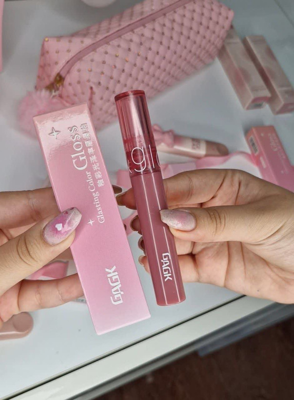 لیپ گلاس شیشه ای و کره ای رومند