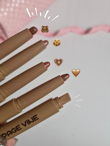 خط لب کانتور لب قهوه ای